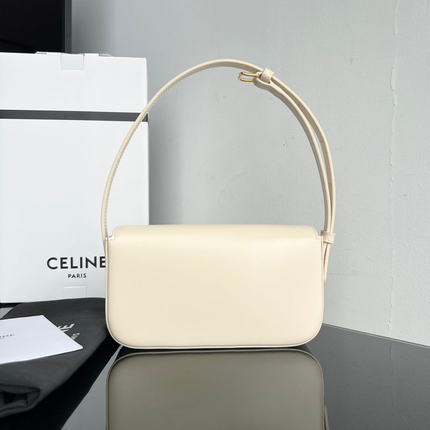 Triomphe 20 White Cream Calfskin
