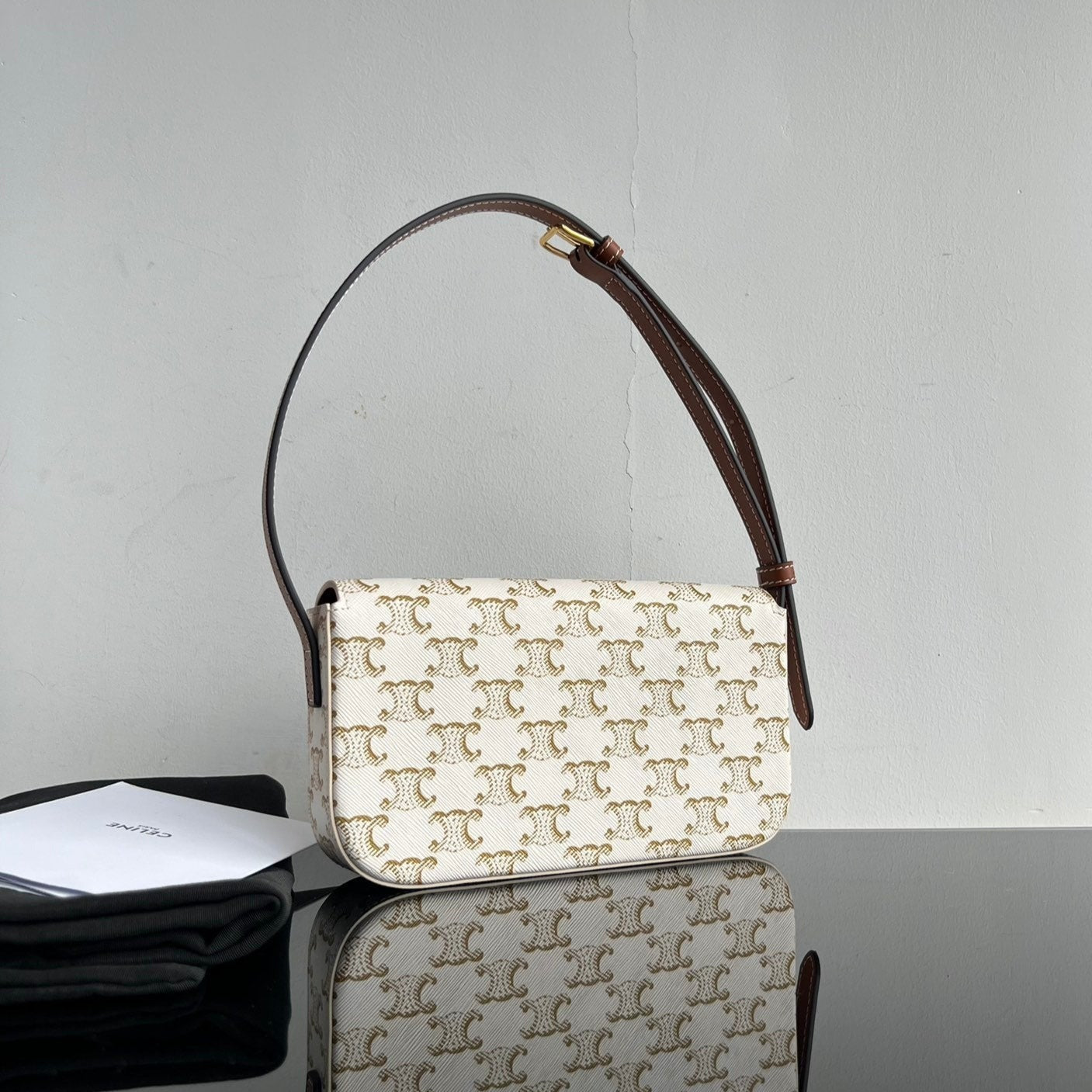 Triomphe 20 White Pattern Calfskin