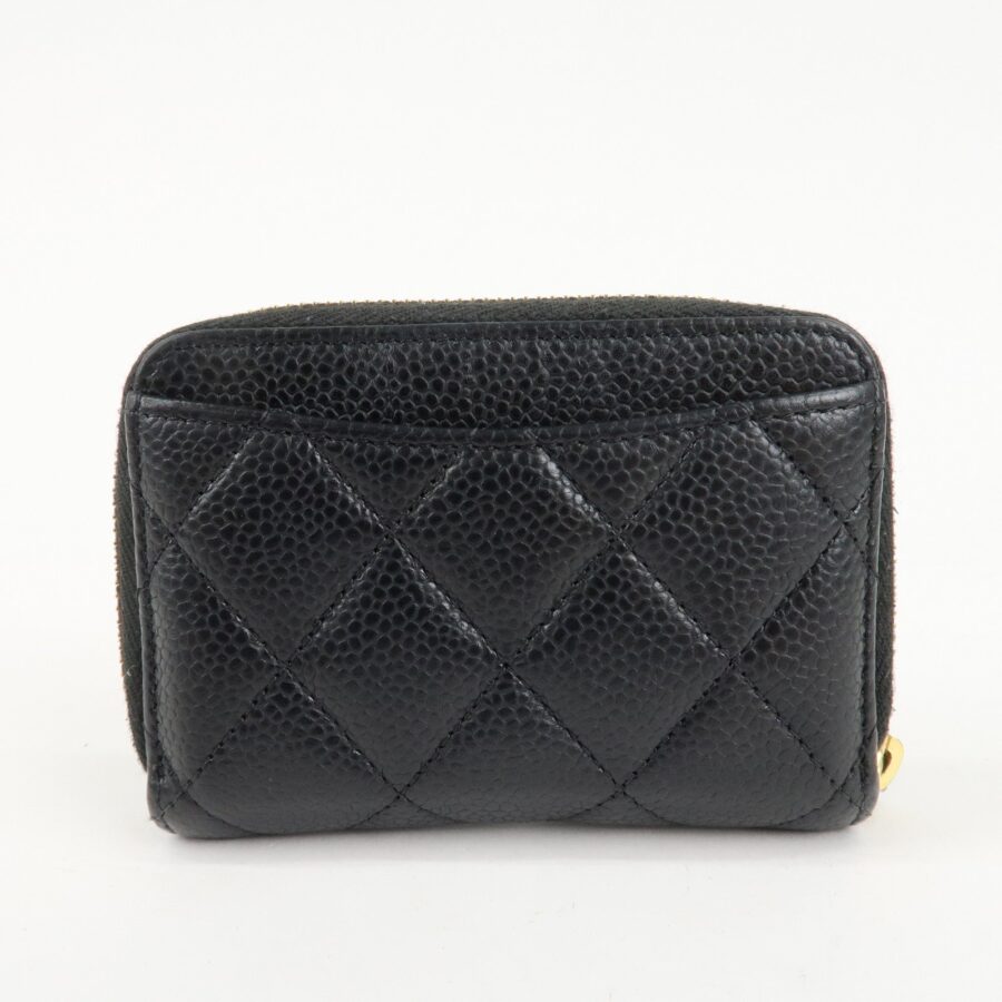 Chanel handbag black – front view