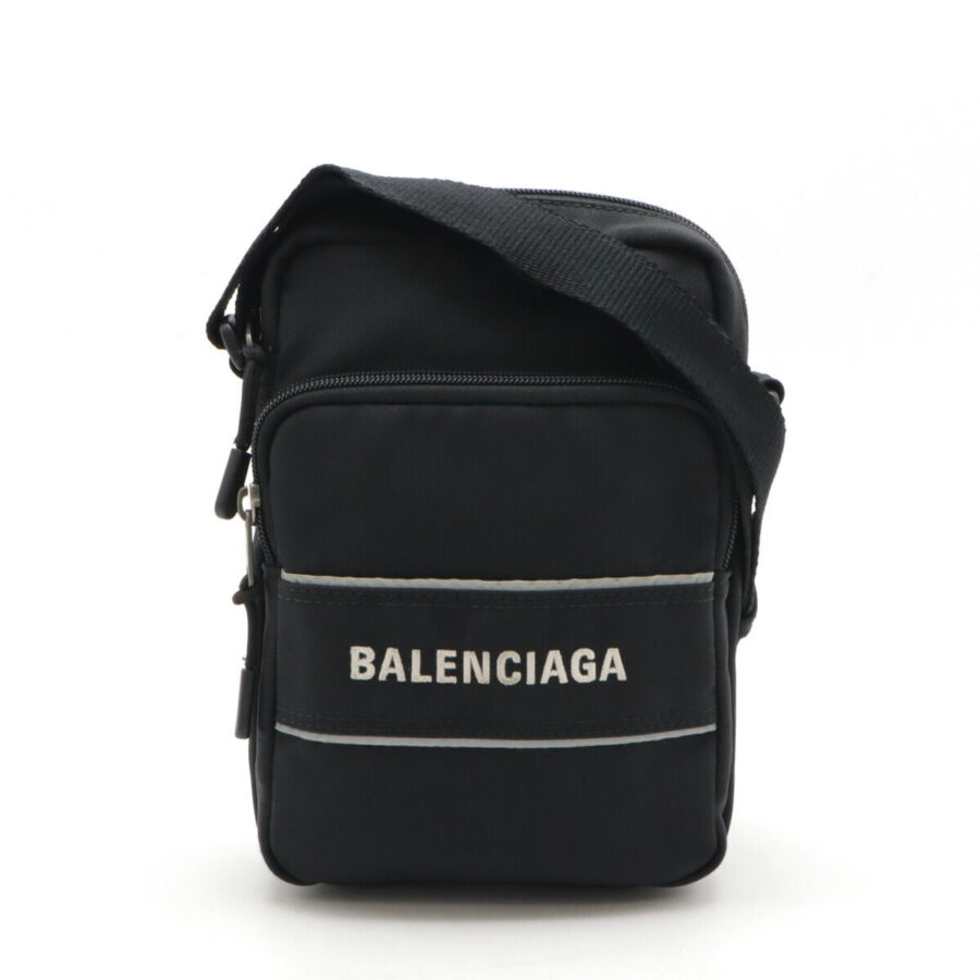 Balenciaga Messenger black bag – front view