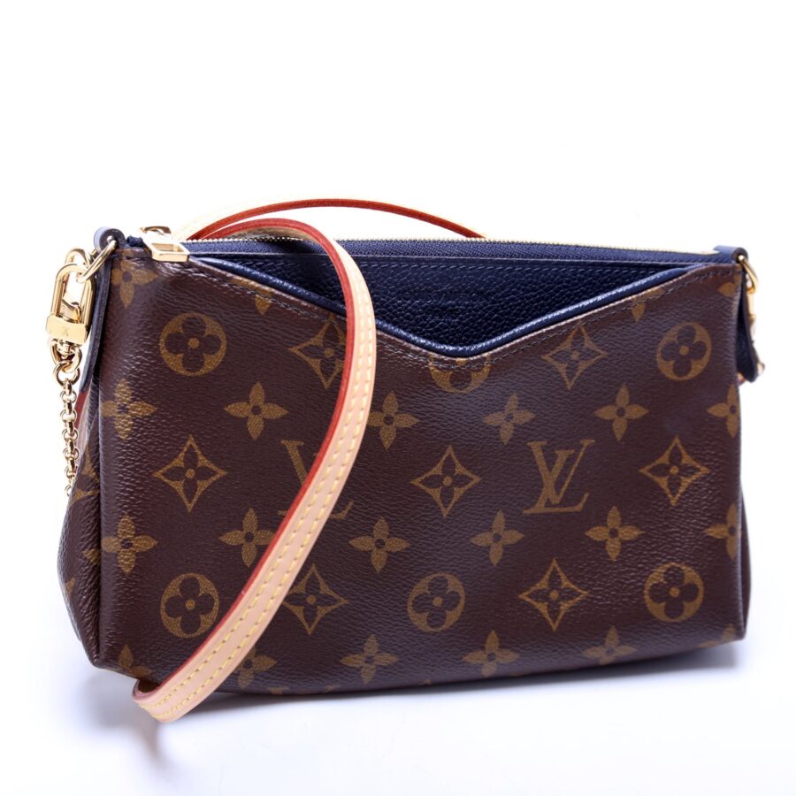 Pallas Clutch Monogram Navy | Studio Nafay