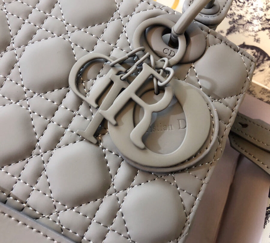 Designer handbag grey – front view