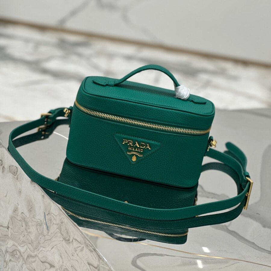 Designer handbag gold – front view