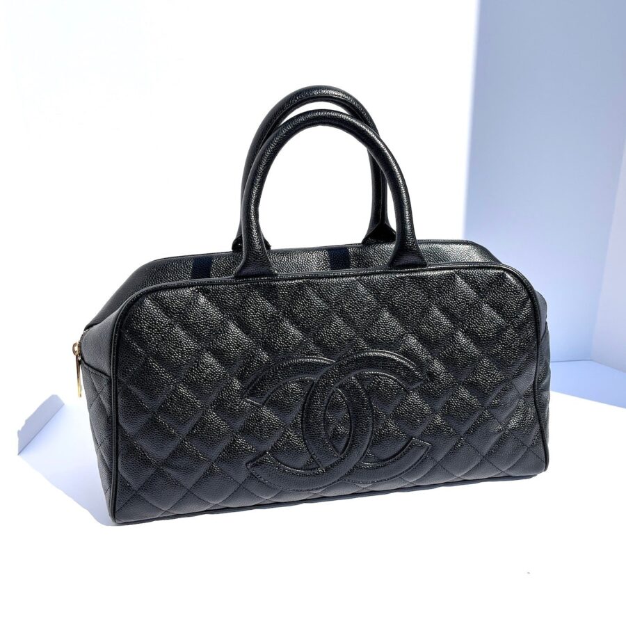 Chanel handbag black – front view