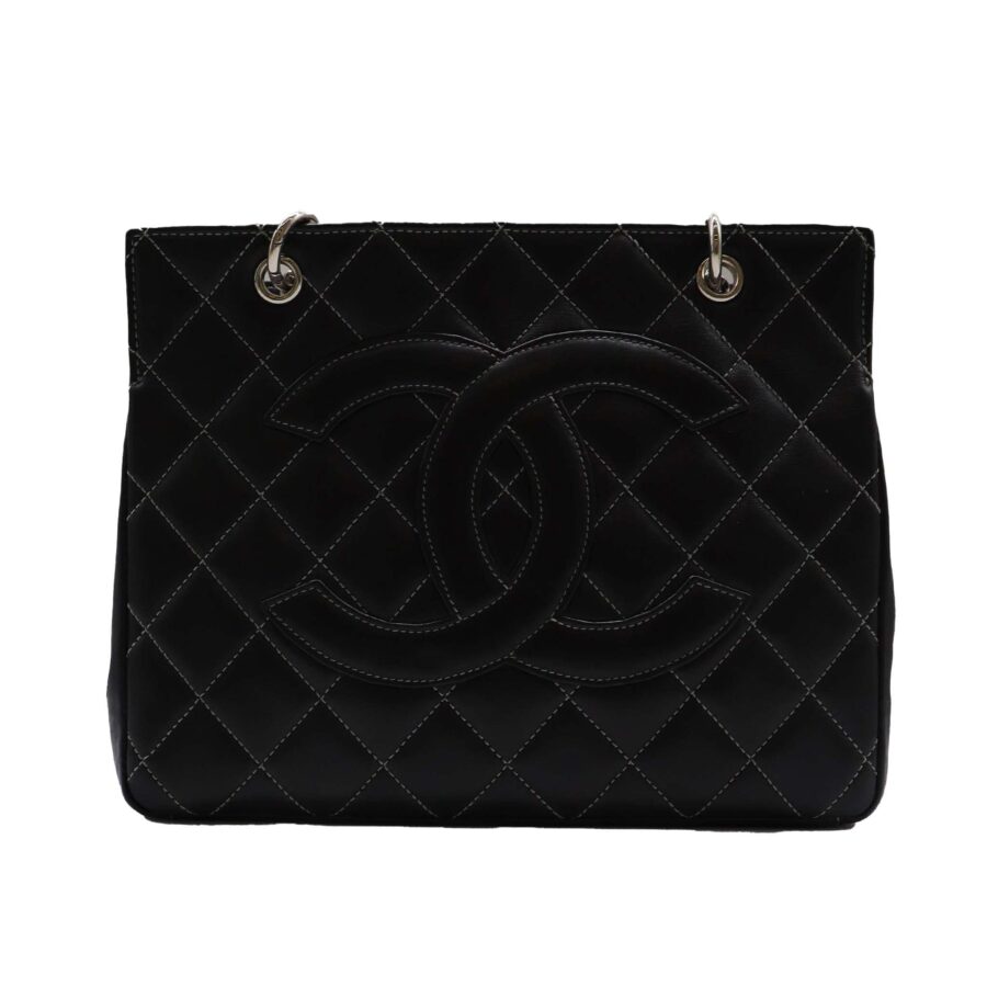 Chanel handbag black – front view