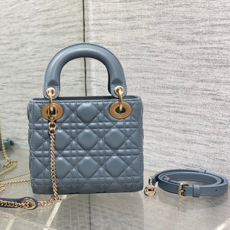 Designer handbag blue – front view