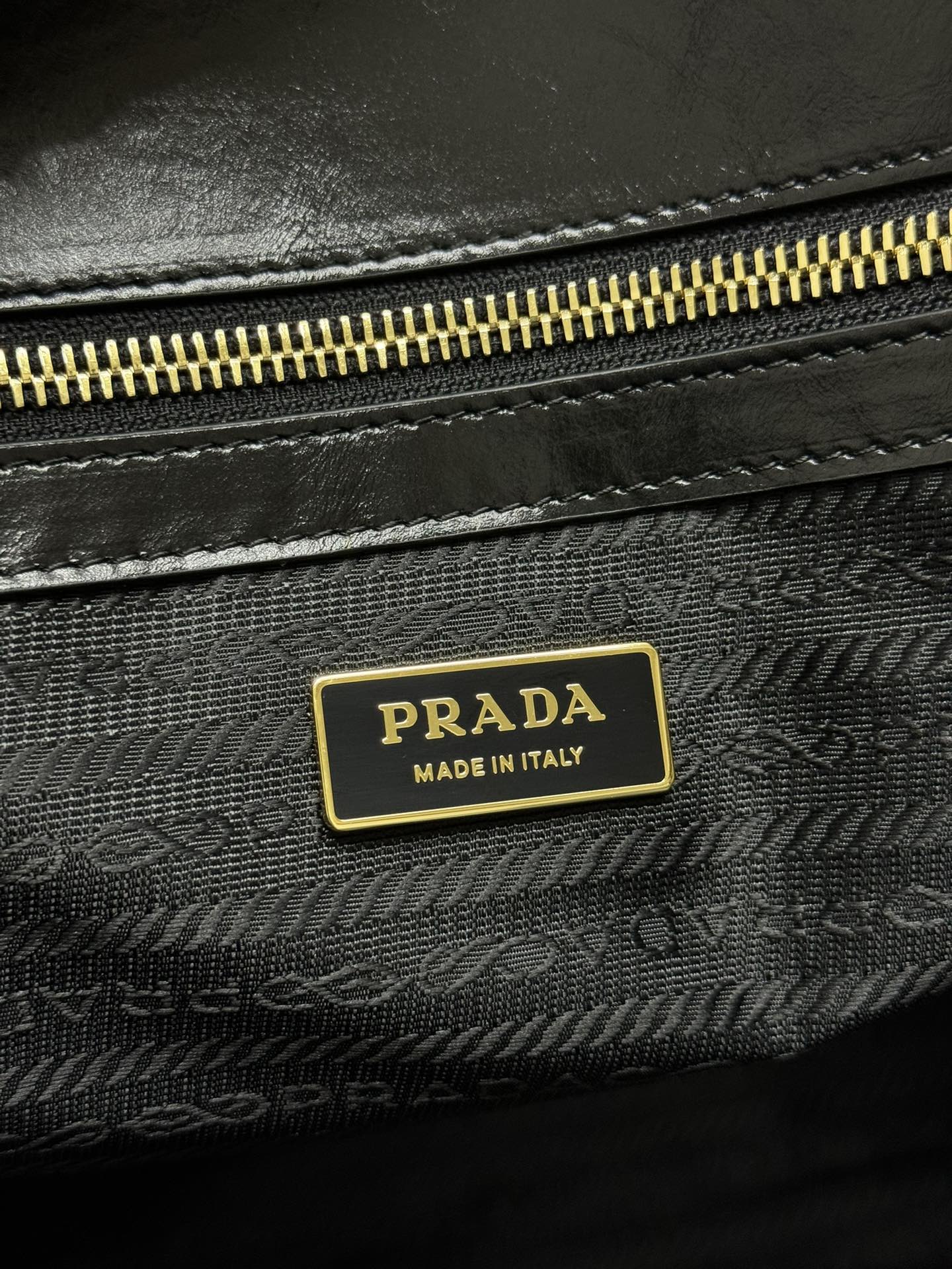 TOTE BAG 39 IN Black Smooth Calfskin